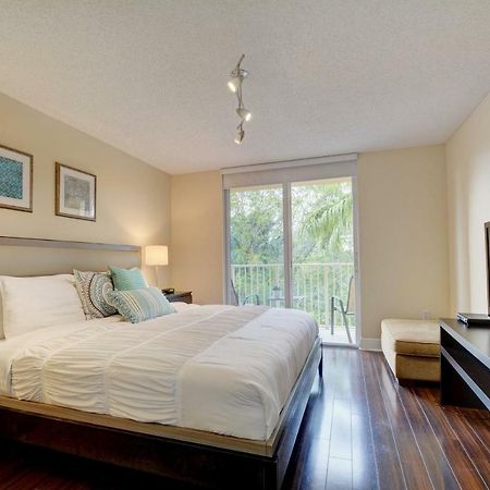 Renovated 2/2 Unit At Yacht Club/Aventura Apartment Bagian luar foto