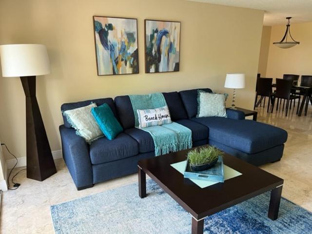 Renovated 2/2 Unit At Yacht Club/Aventura Apartment Bagian luar foto