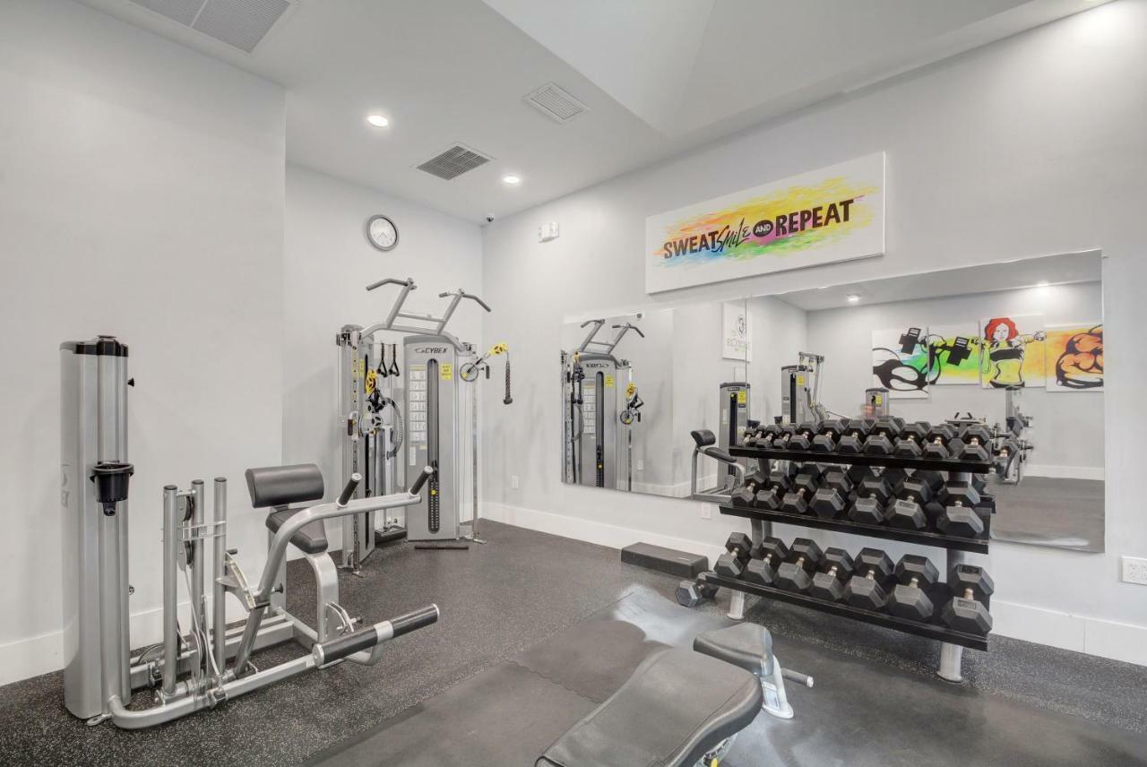 Renovated 2/2 Unit At Yacht Club/Aventura Apartment Bagian luar foto